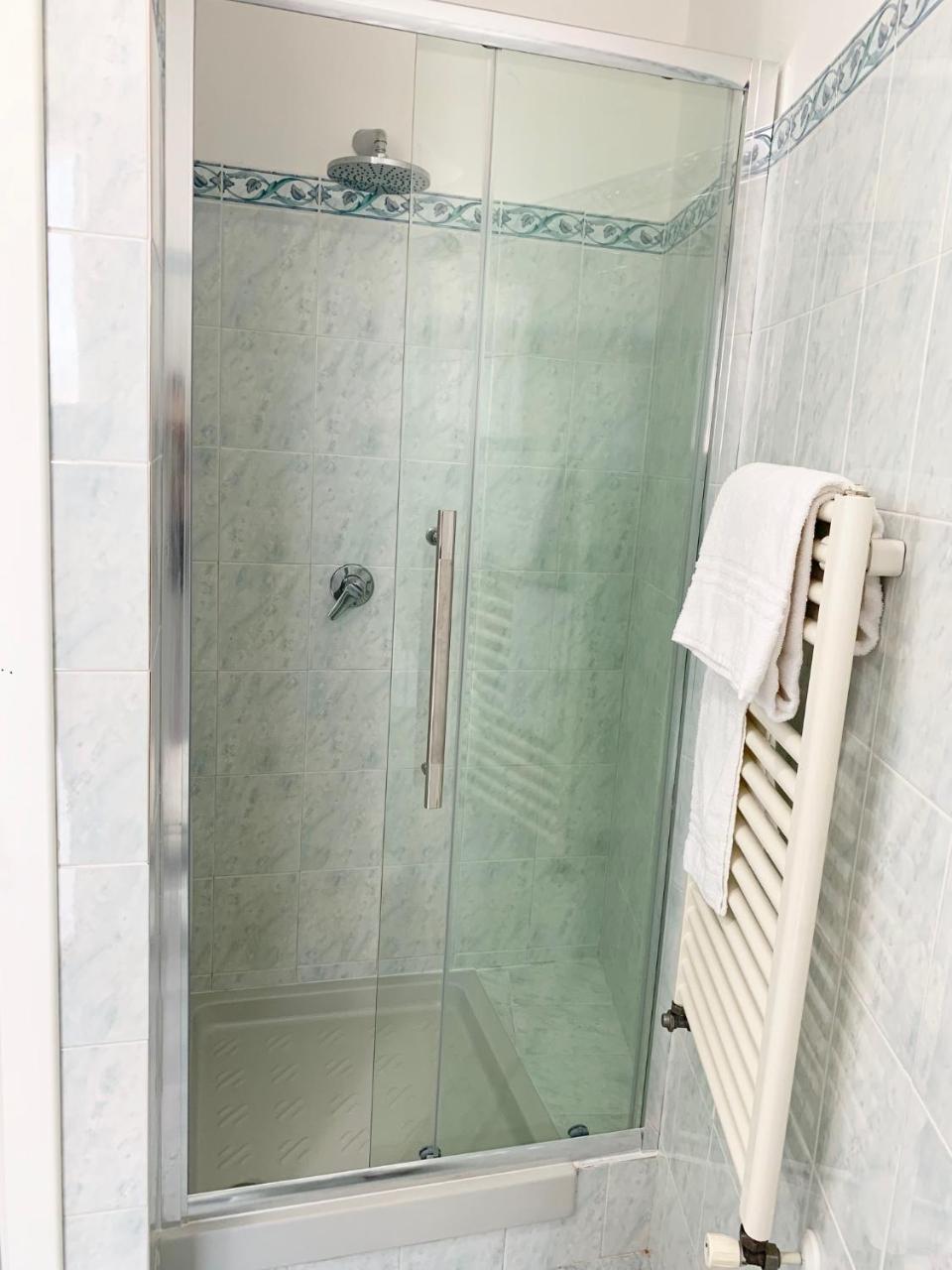 Berlino 17 Appartement Olbia Buitenkant foto