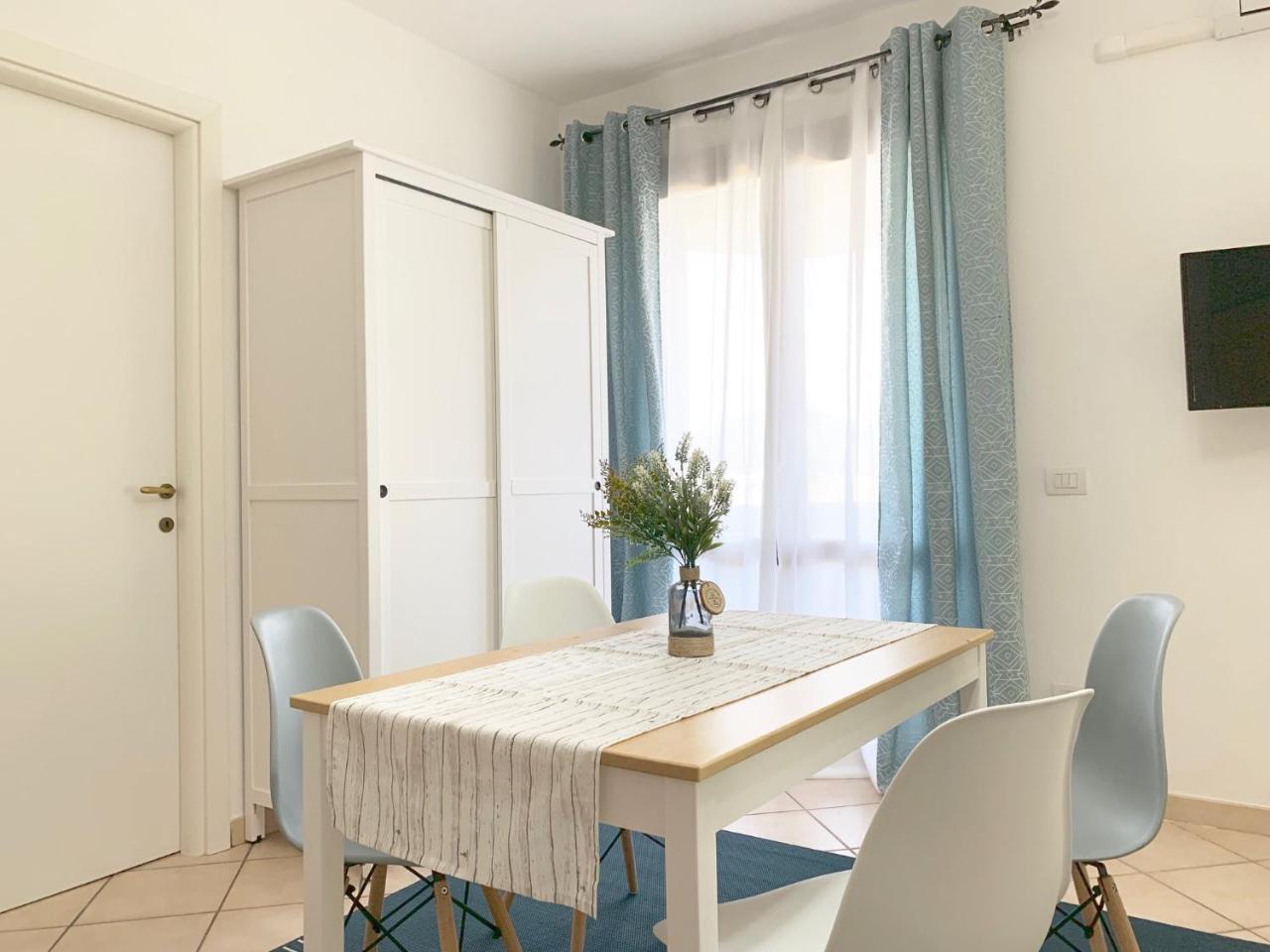 Berlino 17 Appartement Olbia Buitenkant foto